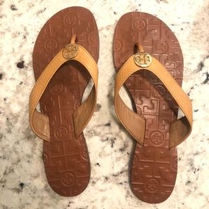 Tory Burch - Thora Flip Flops - Royal Tan (size 9)